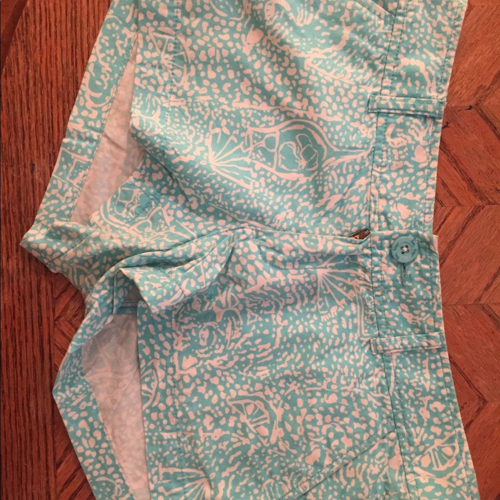 Lilly Pulitzer blue and white patterned shorts