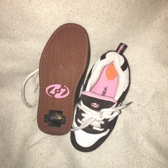 HEELYS FOR GIRLS GOOD CONDITION - Picture 3 of 4