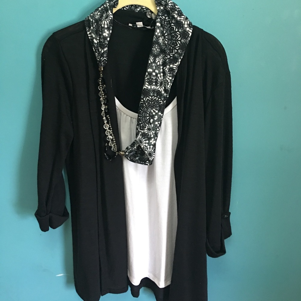 Black and white top