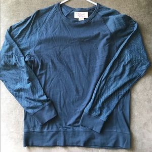 Long sleeve casual shirt