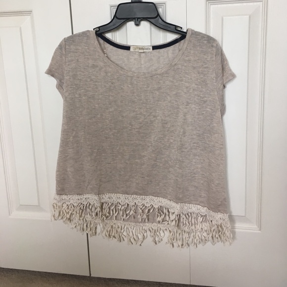 Grey Top w/ Frilly Bottom - Picture 1 of 3