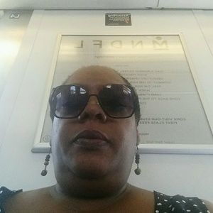 Meet your Posher, Dora