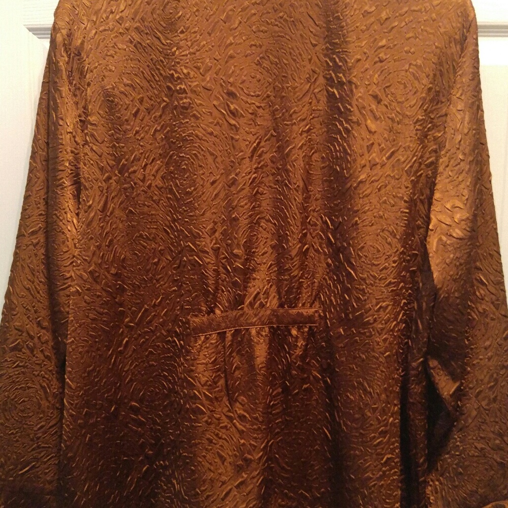 Never worn shiny copper Top with ruffle sleeves - Picture 4 of 6
