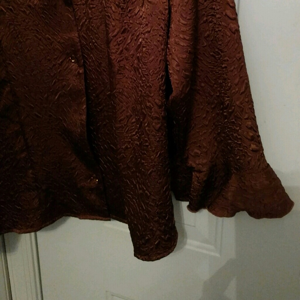 Never worn shiny copper Top with ruffle sleeves - Picture 6 of 6