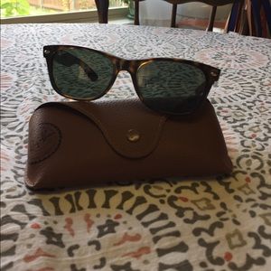 Ray Ban wayfarer sunglasses