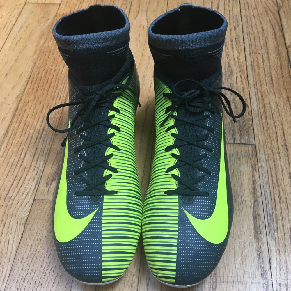 Nike Jr. Mercurial Superfly V FG Soccer Cleats