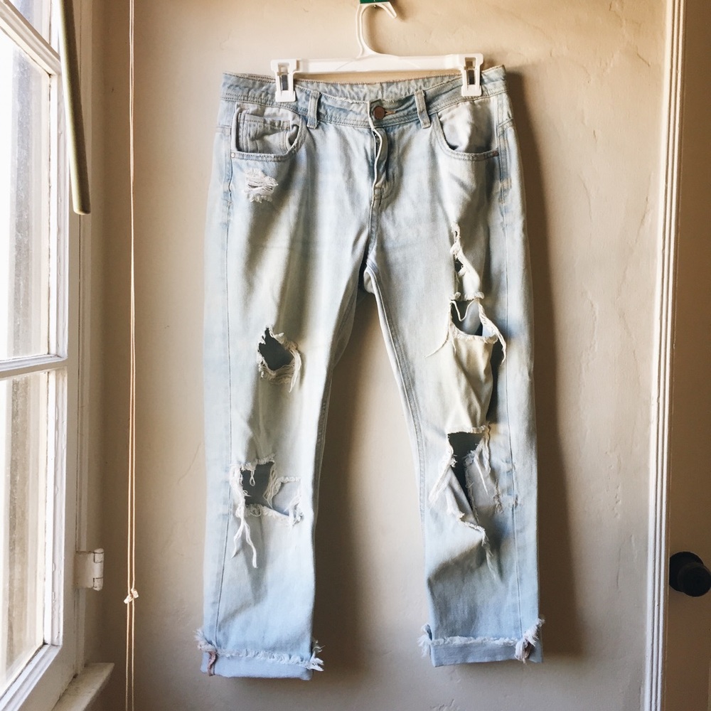 Zara Light wash Ripped Boyfriend Jeans