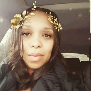 Meet your Posher, Carlotta