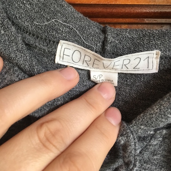 Hooded Short Sleeve Sweater - Picture 2 of 4