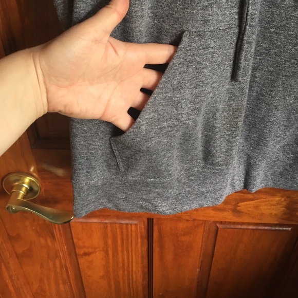 Hooded Short Sleeve Sweater - Picture 4 of 4