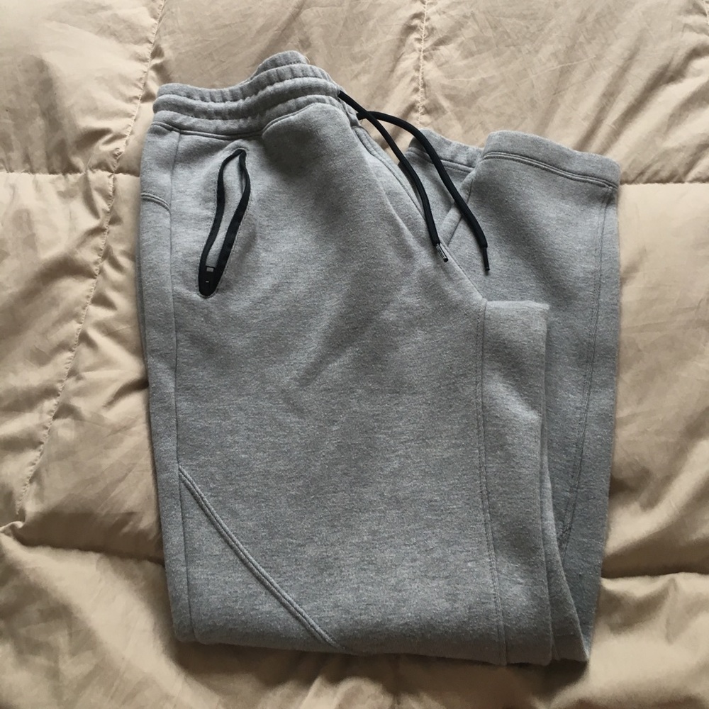 HOLLISTER joggers