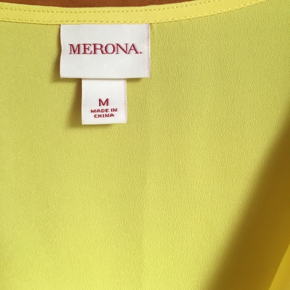 Yellow Blouse 🌻 - Picture 3 of 5