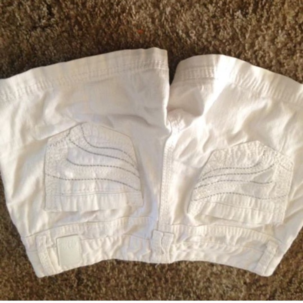 White Maurice's shorts