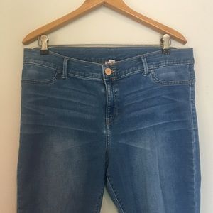 Juicy Couture Light Wash Skinny Jeans