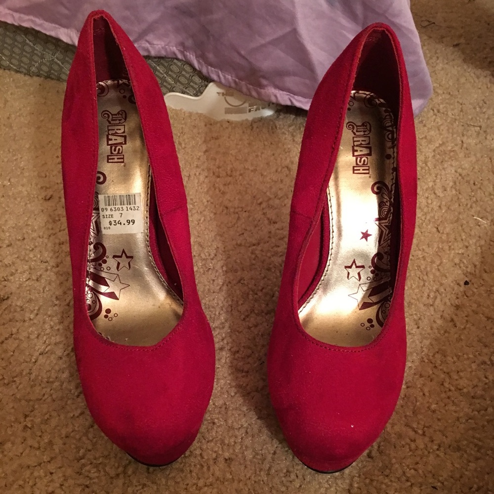 Brash Red Platform Pumps