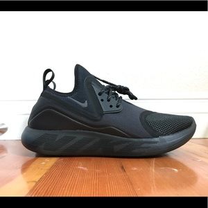 NIKE Lunarcharge Essential Black/Gray