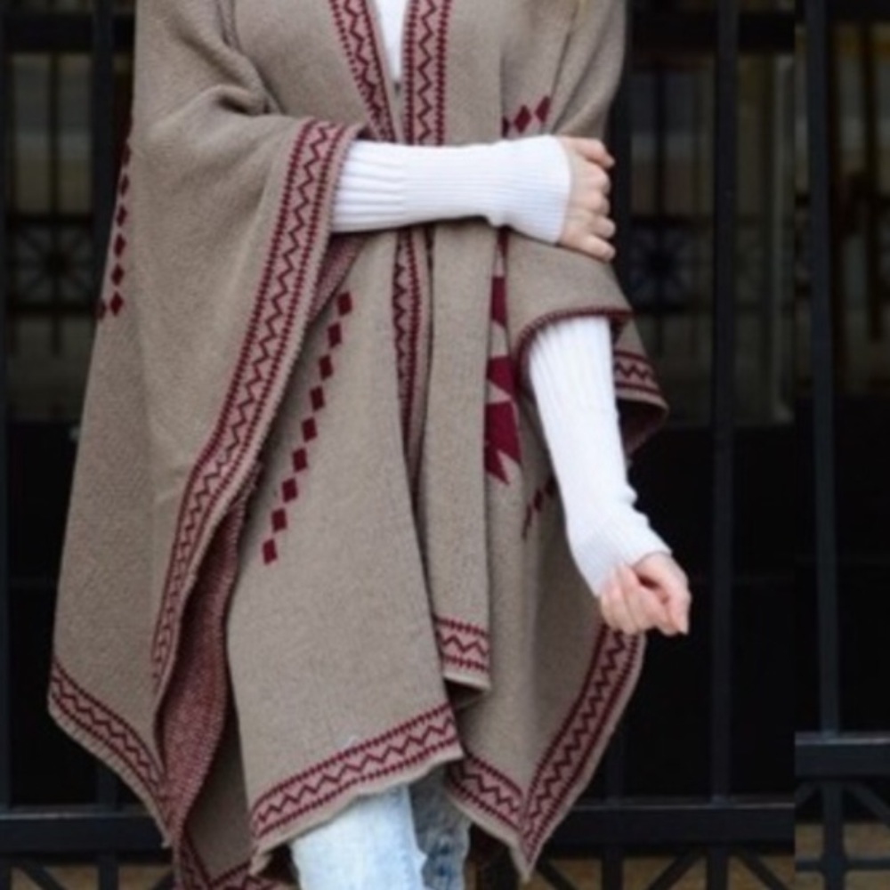 🎀HP🎀 MOCHA PONCHO - Picture 1 of 2