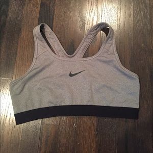 Nike Dri-fit classic sports bra