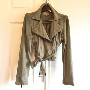 ⬇️PRICE-LIGHT MICROFIBER FABRIC JACKET