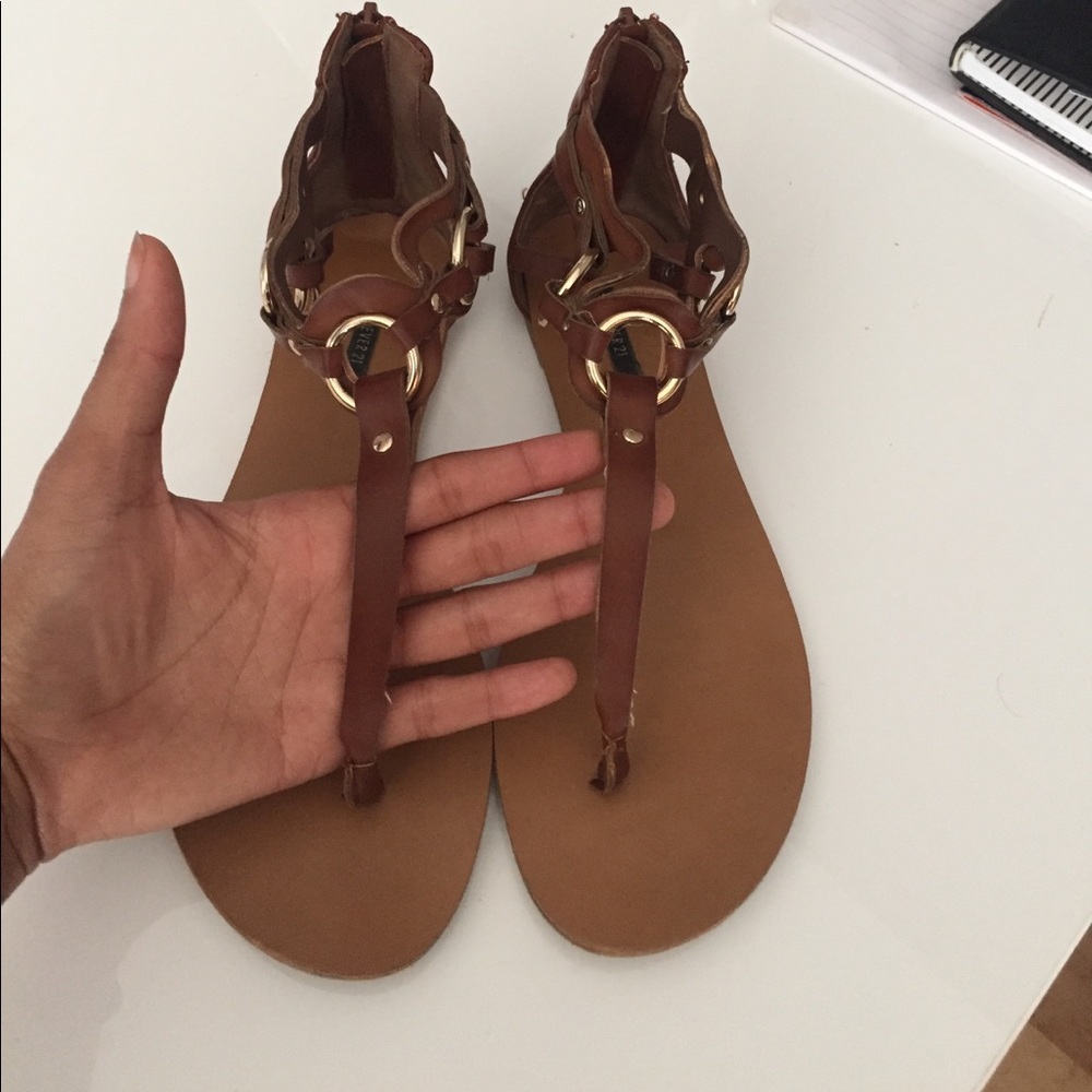 Casual sandals