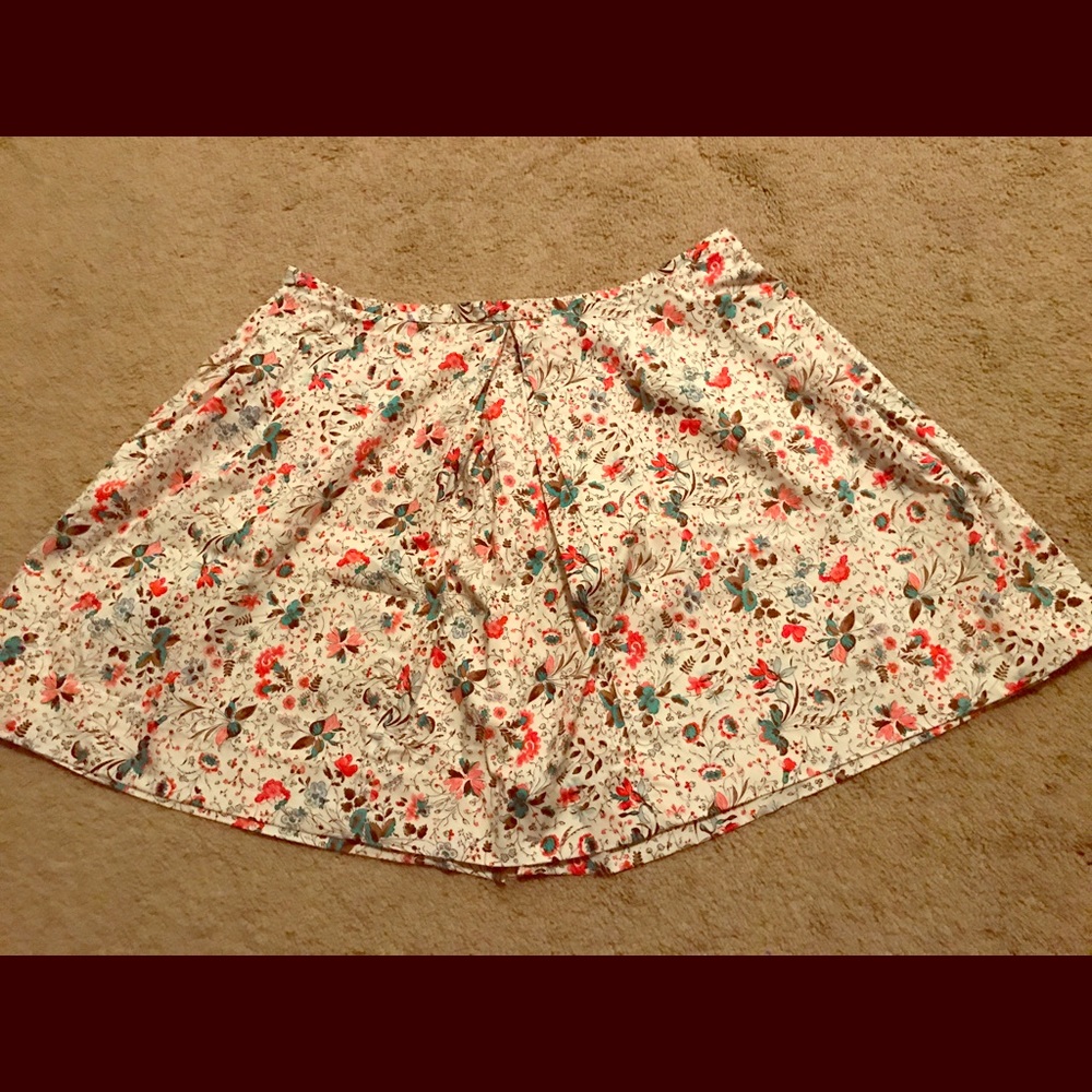Floral Gap skirt, amazing print!