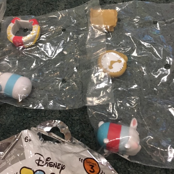 NIP 4/12 series 3 mystery packs NEW. - Picture 2 of 5