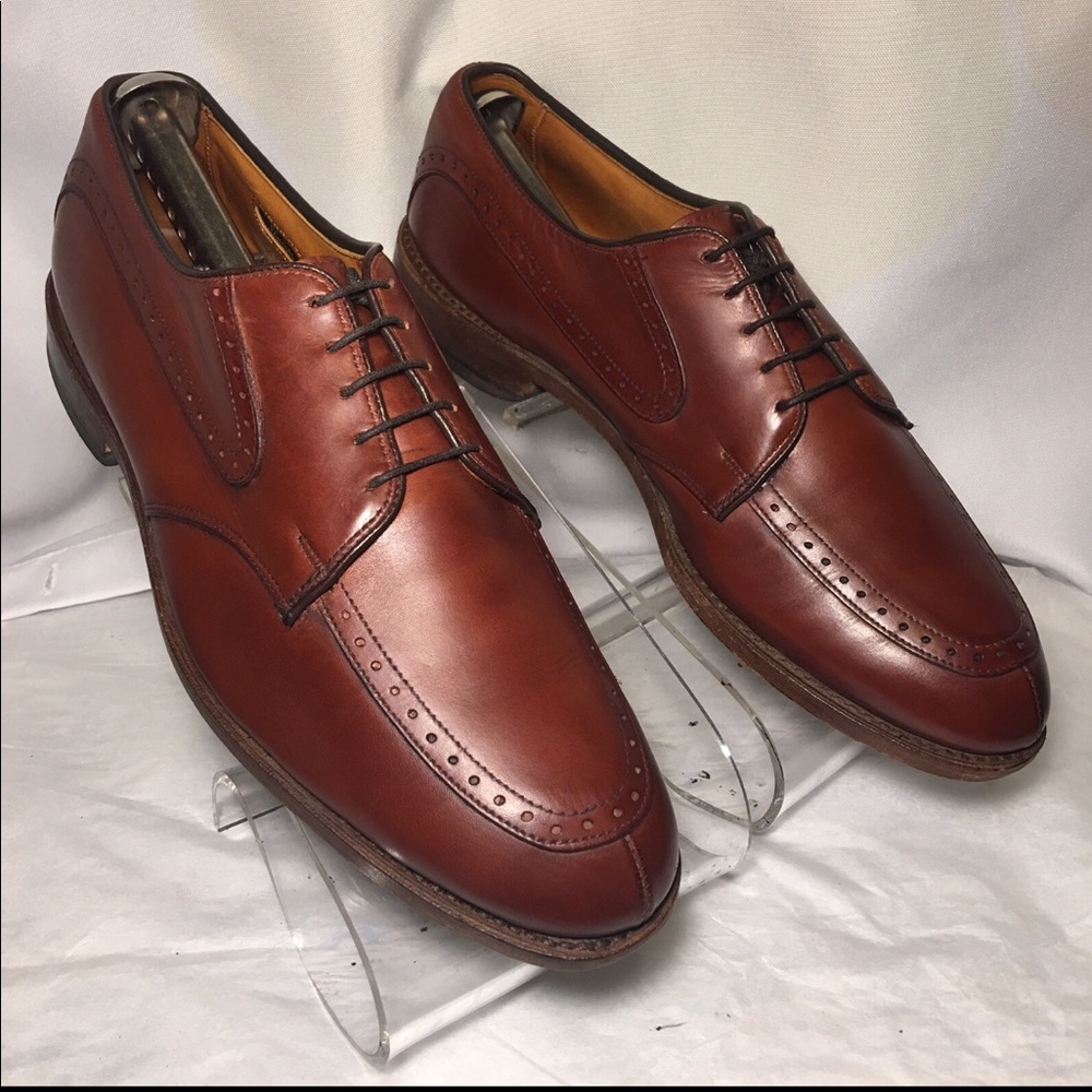 Allen Edmonds "Kingsley" Balmoral punched apron