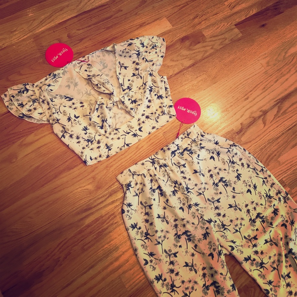 TIGER MIST PANT AND CROP TOP SET!