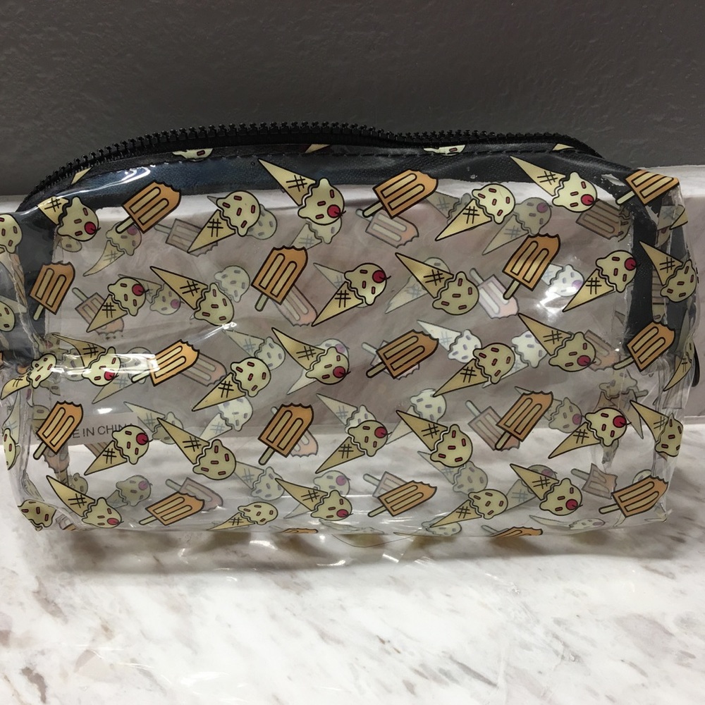 🍦💼Ipsy cosmetic bag 💼🍦