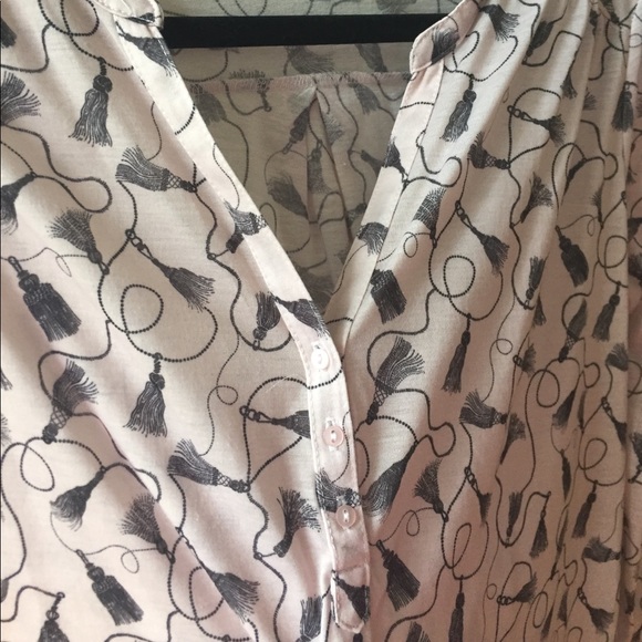 Tassel Print Top - Picture 2 of 4