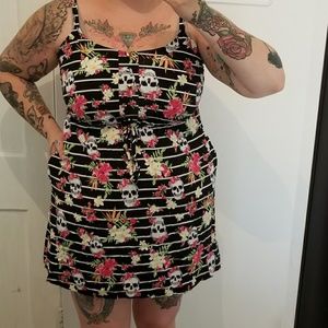 Hot topic Hawaiian skull dress