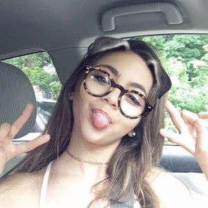 Meet your Posher, Ana luisa