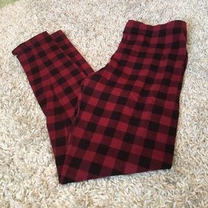 Red and black forever 21 leggings