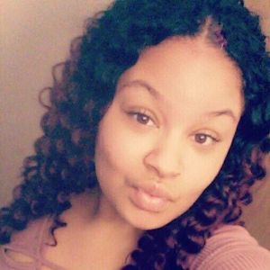 Meet your Posher, Adriana