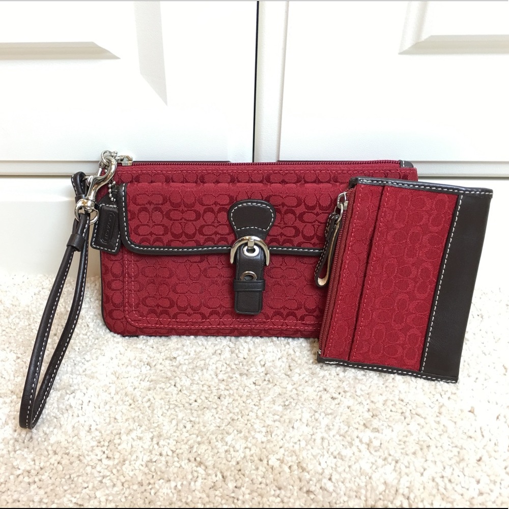 Coach Wristlet with 🆓Card/Coin case