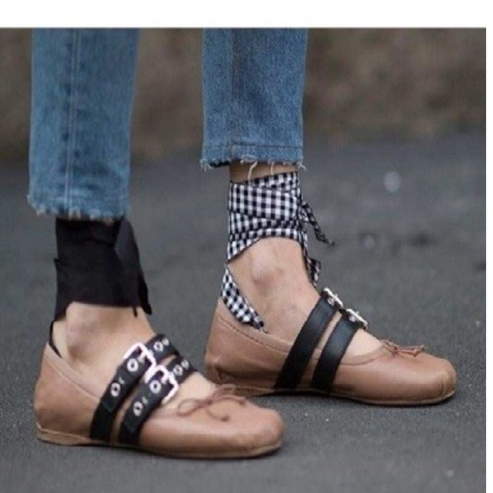 =one left= Lace up Ballet flats - Picture 4 of 8
