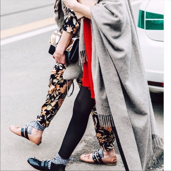 =one left= Lace up Ballet flats - Picture 5 of 8