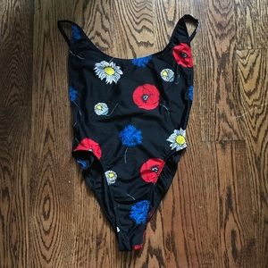 AA High cut flower suit 🌼