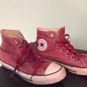 Size 7 red high top converse