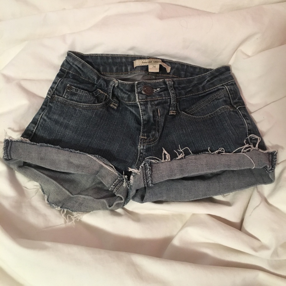Short denim shorts
