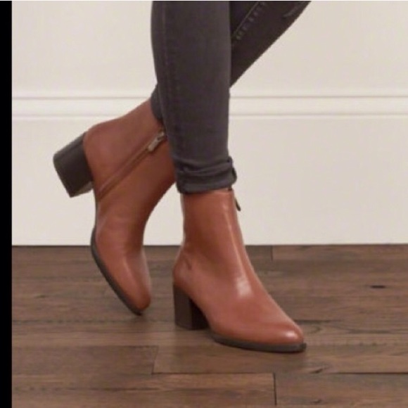Sam Edelman 'Joey' Bootie in Burnt Umber - Picture 4 of 8