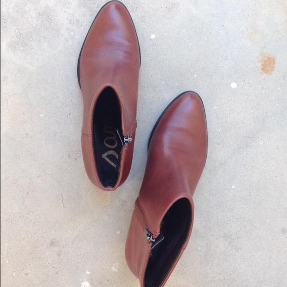 Sam Edelman 'Joey' Bootie in Burnt Umber - Picture 6 of 8