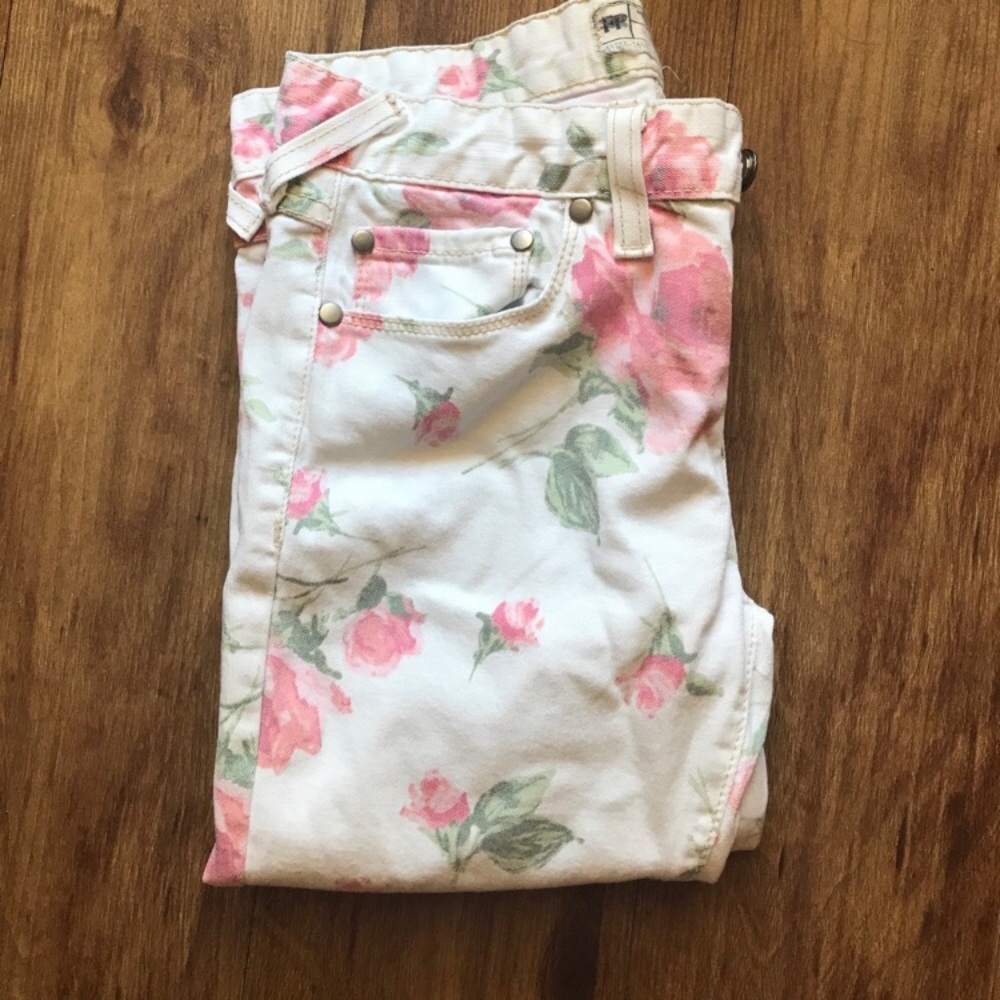 Free People Floral Jeans size 26 great condition