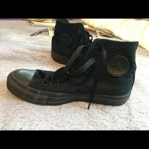 Black high top converse