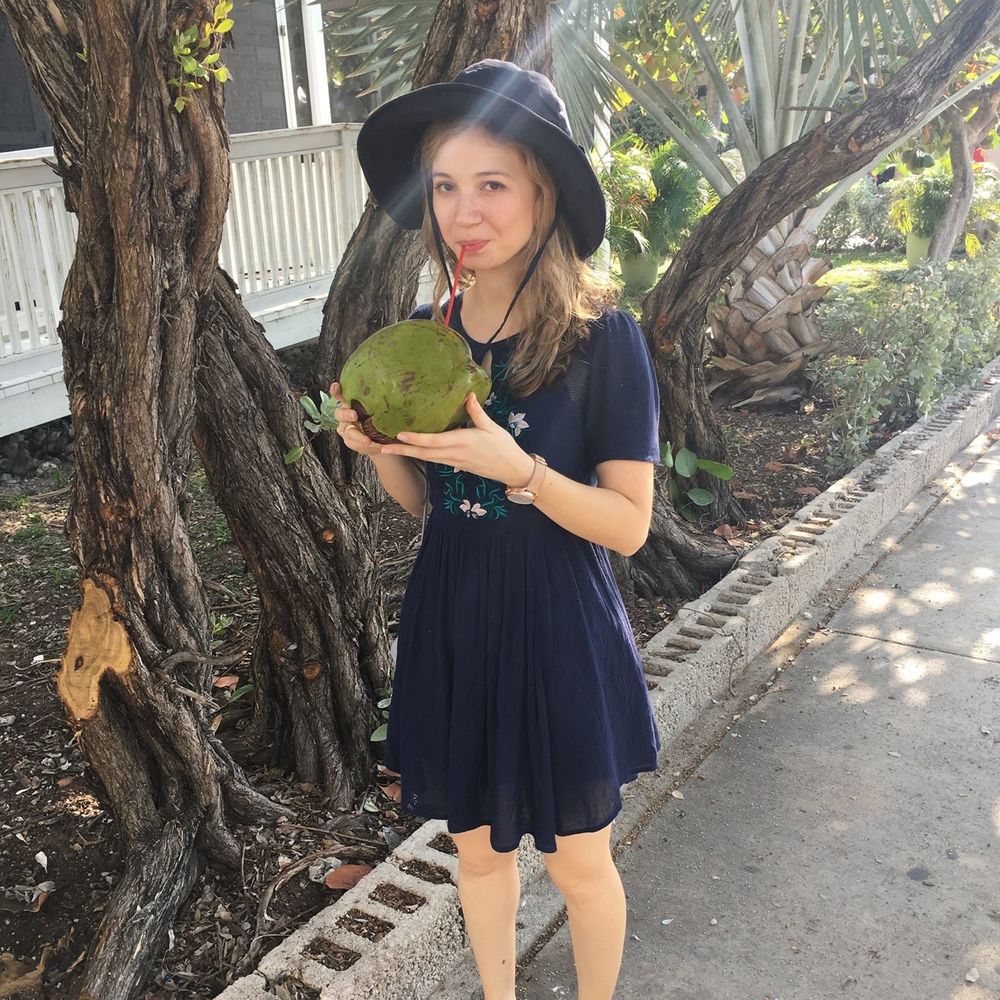 Meet your Posher, Elise