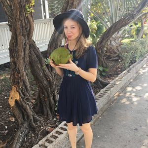 Meet your Posher, Elise