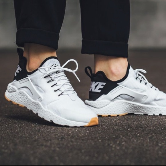 Nike Shoes - NWT nike huarache run ultra