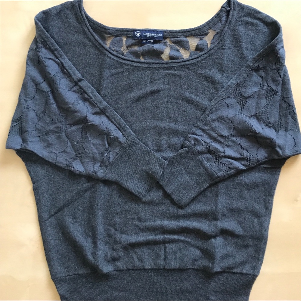 ✨American Eagle Outfitters✨Lace Dolman Sweater