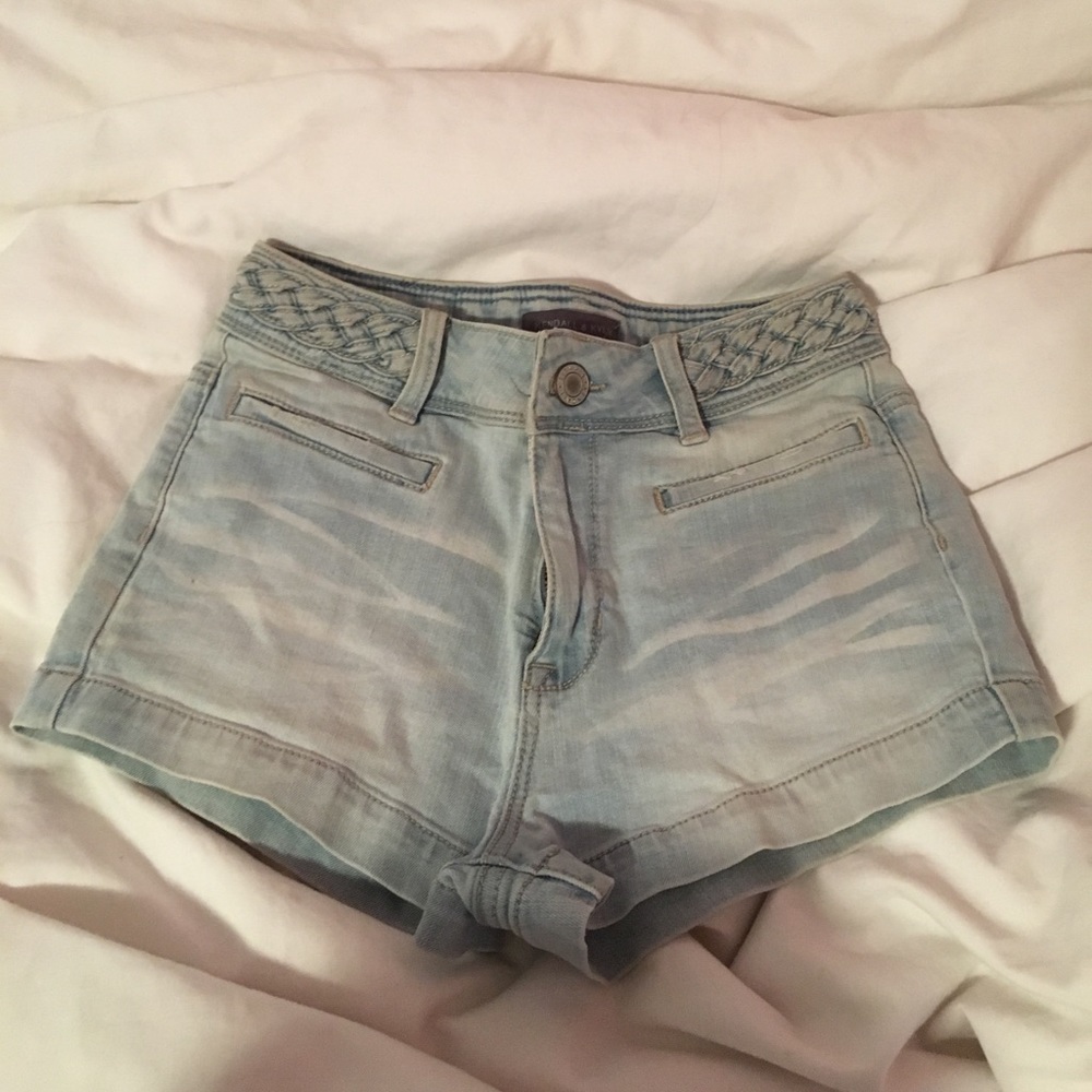 Kendall and Kylie highwaisted denim shorts