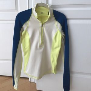 Lulu reversible ¼ zip run pullover
